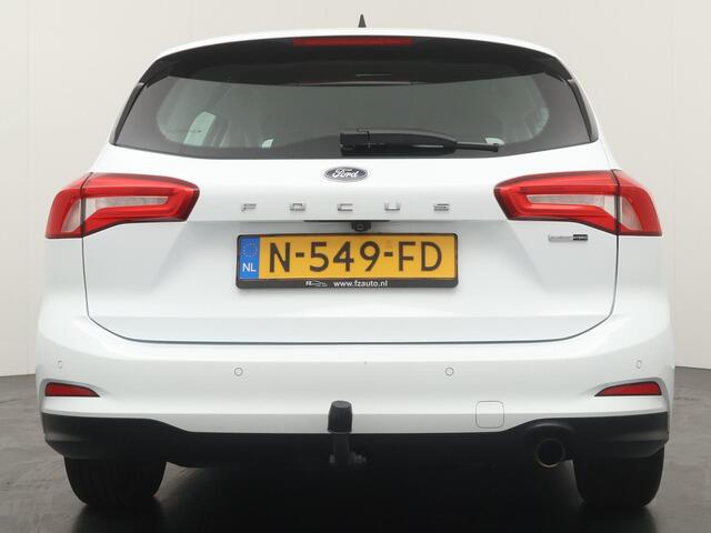 Ford FOCUS Wagon 1.0 EcoBoost Hybrid Trend Edition Business - Navigatie - Trekhaak - Airconditioning
