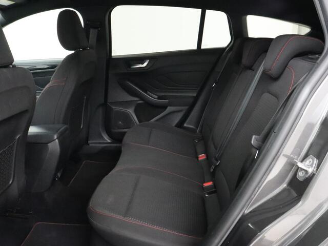 Ford FOCUS 1.0 EcoBoost Hybrid ST Line X | Trekhaak | Stoel & stuurverwarming | Camera | Carplay | B&O Sound | Navigatie | Keyless | Full LED | Climate control | Cruise control