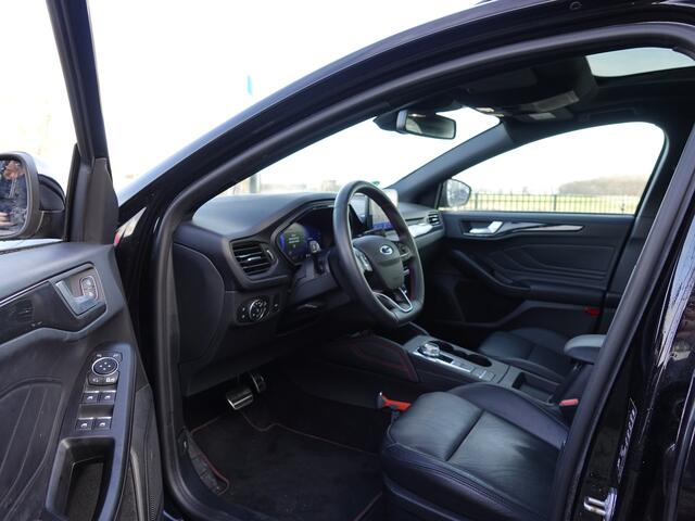 Ford FOCUS Wagon 1.5 EcoBoost ST Line 150PK AUTOM. PANO | VOL LEER | TREKH. | HUD | WINTERPACK