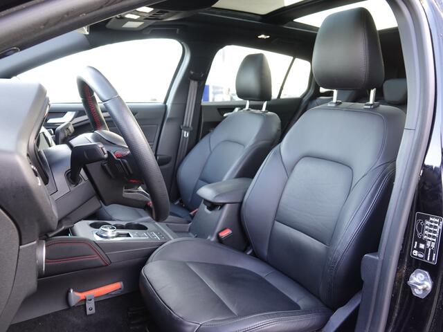 Ford FOCUS Wagon 1.5 EcoBoost ST Line 150PK AUTOM. PANO | VOL LEER | TREKH. | HUD | WINTERPACK