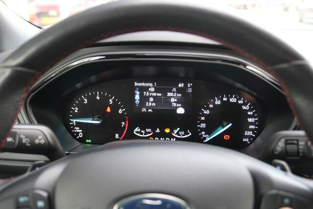 Ford FOCUS ST-Line 1.0 EcoBoost 125 PK Wagon Automaat TREKHAAK | WINTER PACK | XENON