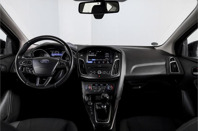 Ford FOCUS 1.0 Titanium 126 PK | Cruise | Voorruitverw. | PDC | NAV + App. Connect | ECC | Trekhaak | LM 17" |