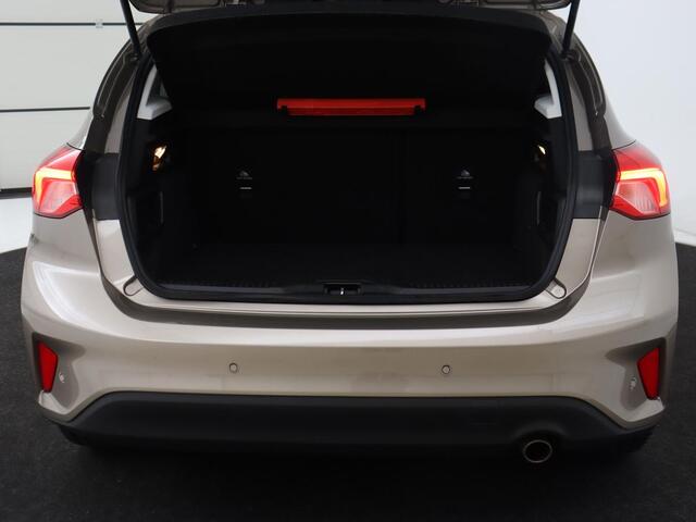 Ford FOCUS 1.0 EcoBoost Titanium | Adaptive Cruise | Bang & Olufsen | Stoel & Stuurverwarming | Camera | Full LED | Park Assist | DAB+ | Climate control | Parkeerhylp | Carplay | Navigatie