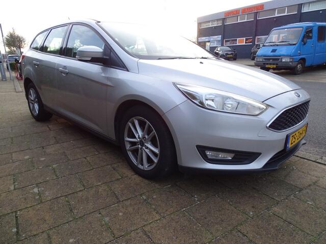 Ford FOCUS 1.0 LEASE EDITION 125 pk-Carplay-Navi-Cruise-Media-Blth-Pdc