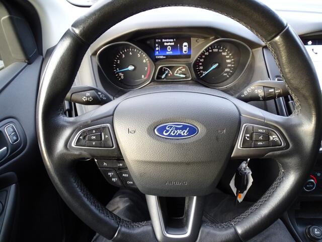 Ford FOCUS 1.0 LEASE EDITION 125 pk-Carplay-Navi-Cruise-Media-Blth-Pdc
