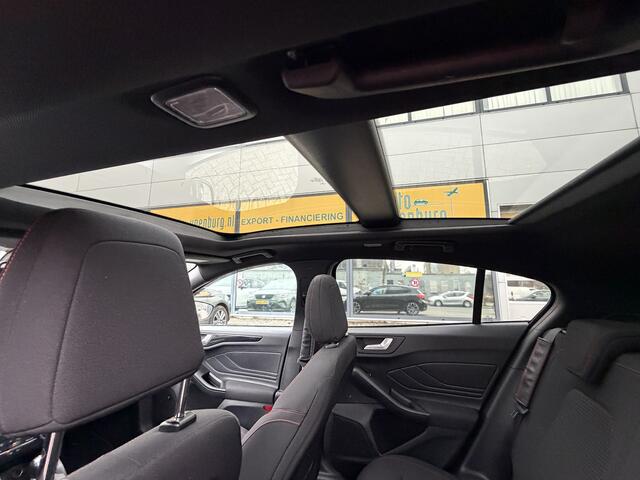Ford FOCUS 1.0 EcoBoost ST Line Business * Panoramadak * Head-Up * Led * Navi * Bose * Key-Less * Climatronic *