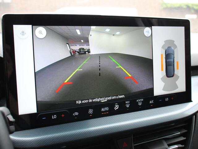 Ford FOCUS 1.0 EcoBoost 155pk Hybrid Automaat Active X | Navigatie | Apple Carplay/Android Auto | Climate Control | Camera | Parkeer sensoren | B&O | Dab | Led | Lichtmetalen velgen