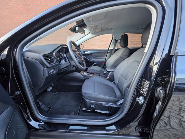 Ford FOCUS Wagon 1.0 EcoBoost 125PK Active Automaat Winterpack 17" Velgen Navigat