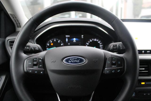 Ford FOCUS 1.0 EcoBoost Hybrid Titanium