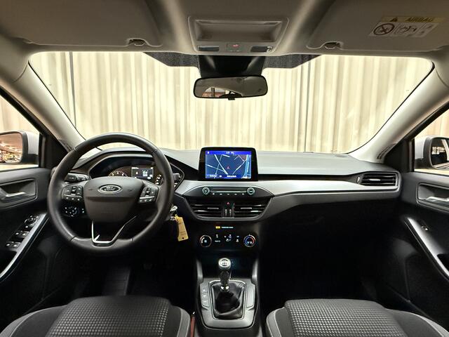 Ford FOCUS Wagon 1.0 EcoBoost Hybrid Connected *Org.NL!* Carplay / trekhaak / Cruise / Navigatie / Airconditioning / LED / PDC V&A