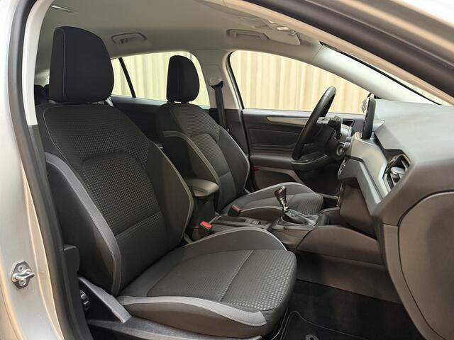 Ford FOCUS Wagon 1.0 EcoBoost Hybrid Connected *Org.NL!* Carplay / trekhaak / Cruise / Navigatie / Airconditioning / LED / PDC V&A