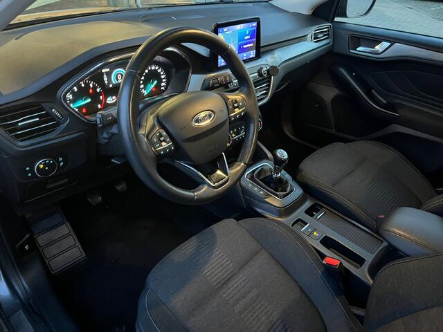 Ford FOCUS Wagon 1.0 EcoBoost Active Business | Adaptieve Cruise Control | Camera | Stoelverwarming | Voorruitverwarming |