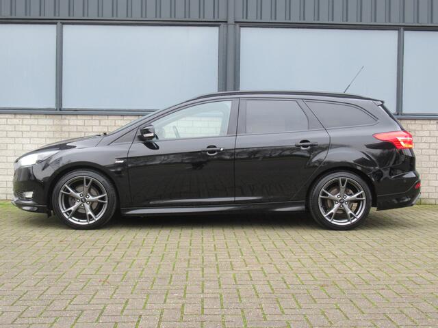 Ford FOCUS Wagon 1.0 125 pk ST-Line ! Navi | camera | cruise | 18"inch | tr.haak afneembaar