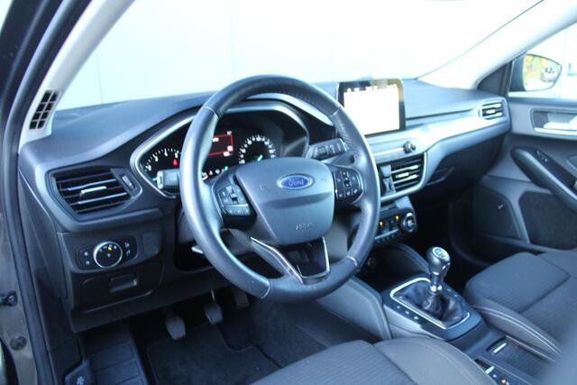 Ford FOCUS 1.0 EcoBoost 125pk Titanium Business | LED | Camera | Navigatie | Stoel- en stuurverwarming | B&O