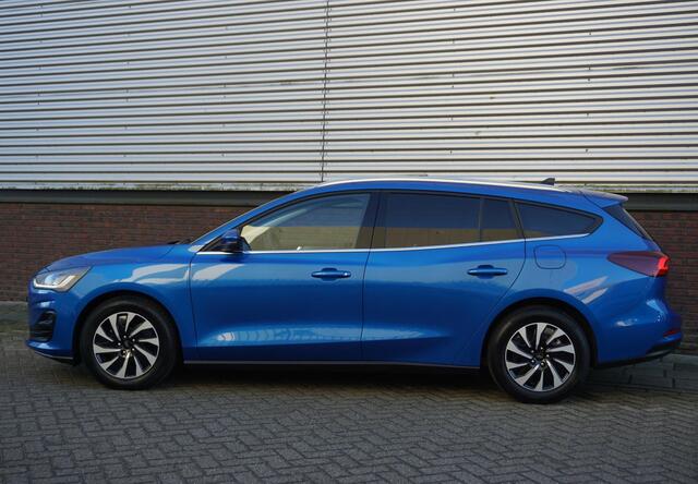 Ford FOCUS Wagon 1.0 EcoB.125PK Hybrid Titanium X/Panoramadak/ Zeldzaam Compleet!!!