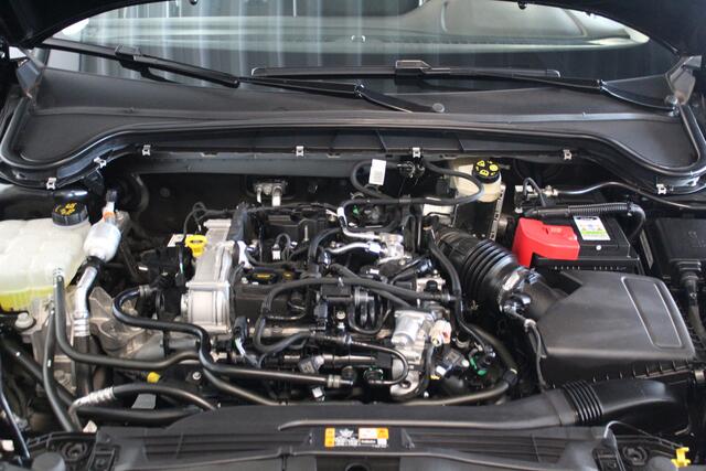 Ford FOCUS 1.0-155pk EcoBoost Mild-Hybrid Active X AUTOMAAT ! In nieuwstaat ! Slechts 6.250km ! Autm. airco dual, stoel-, stuur- en voorraamverw., navigatie, telefoonvoorb., LED verl., camera, parkeersensoren v+a, cruise control, trekhaak etc.