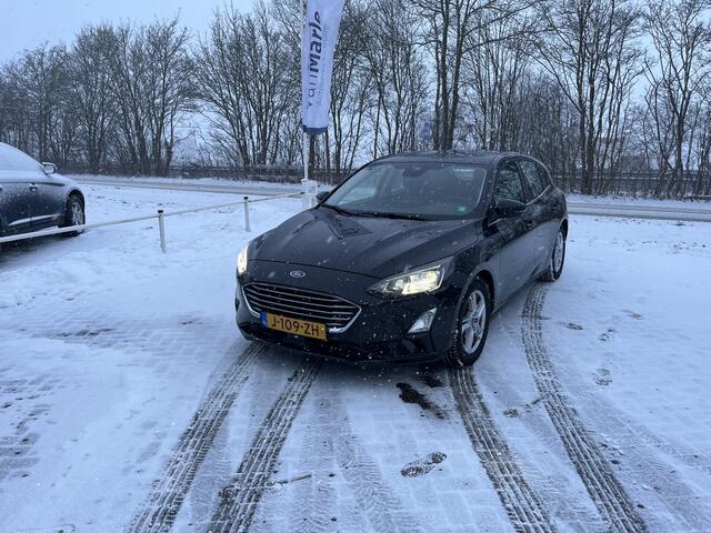 Ford FOCUS 1.0 EcoBoost Hybrid Trend Edition Business CAMERA CRUISE CARPLAY