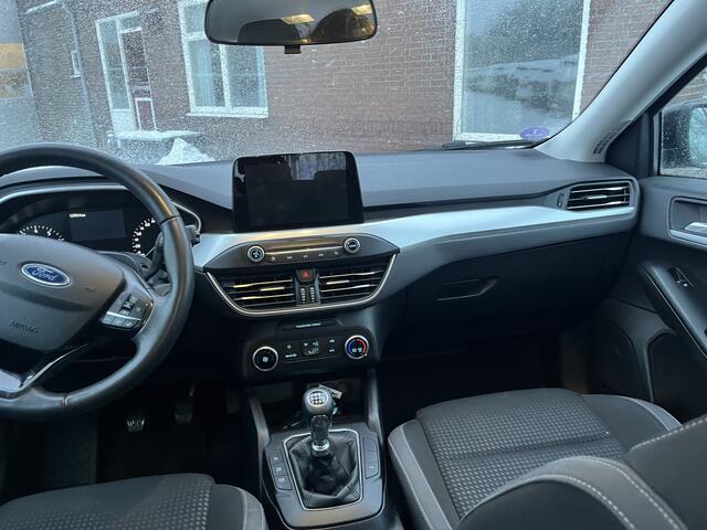 Ford FOCUS 1.0 EcoBoost Hybrid Trend Edition Business CAMERA CRUISE CARPLAY