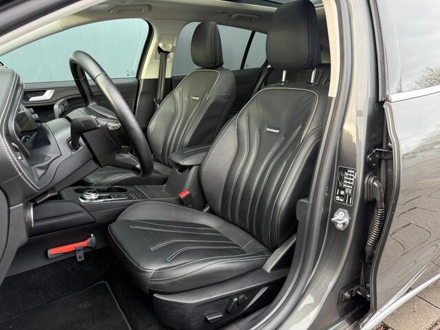 Ford FOCUS Wagon BWJ 11-2020 | 1.5T 150PK Vignale AUTOMAAT | LEER | PANO DAK | TREKHAAK | CAMERA | CLIMA | NAVI | LED | PDC 2X | CARPLAY