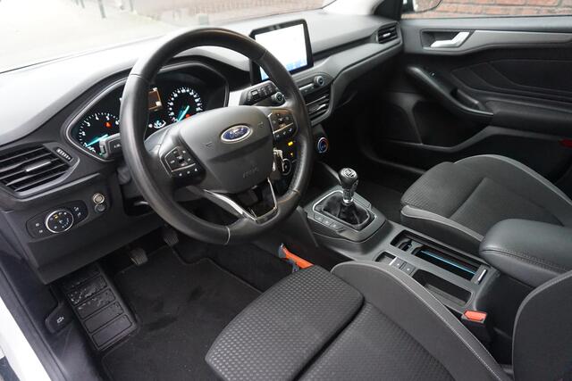 Ford FOCUS Wagon 1.0 EcoBoost 125PK Hybrid Connected/Comfortstoel/ Trekhaak afneembaar.