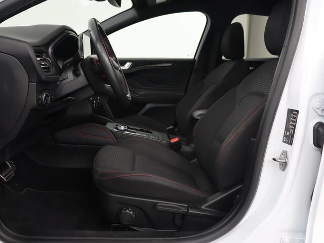 Ford FOCUS 1.5 EcoBoost ST Line X | Trekhaak | Adaptive cruise | Camera | Carplay | Digital Cockpit | Keyless | Full LED | Navigatie | Climate control