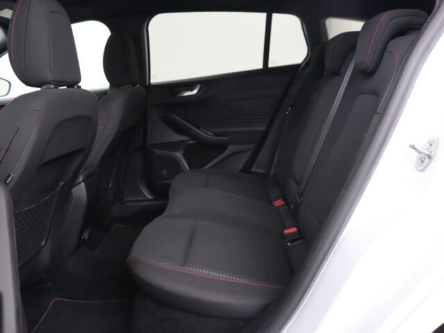 Ford FOCUS 1.5 EcoBoost ST Line X | Trekhaak | Adaptive cruise | Camera | Carplay | Digital Cockpit | Keyless | Full LED | Navigatie | Climate control