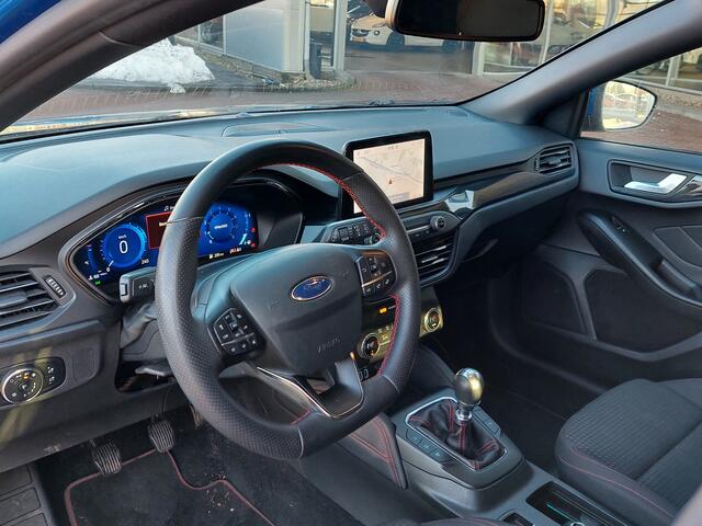 Ford FOCUS 1.0 EcoBoost 125pk Hybrid ST Line X Business | Navi | Apple Carplay | B&O Sound | Clima | Adap.Cruise | Keyless Entry | Led Koplampen | Pdc V+A+Camera | Privacy Glass | 17''lm