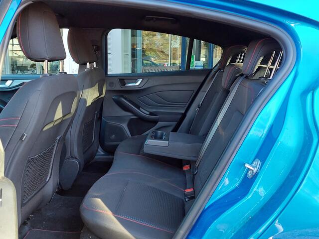 Ford FOCUS 1.0 EcoBoost 125pk Hybrid ST Line X Business | Navi | Apple Carplay | B&O Sound | Clima | Adap.Cruise | Keyless Entry | Led Koplampen | Pdc V+A+Camera | Privacy Glass | 17''lm