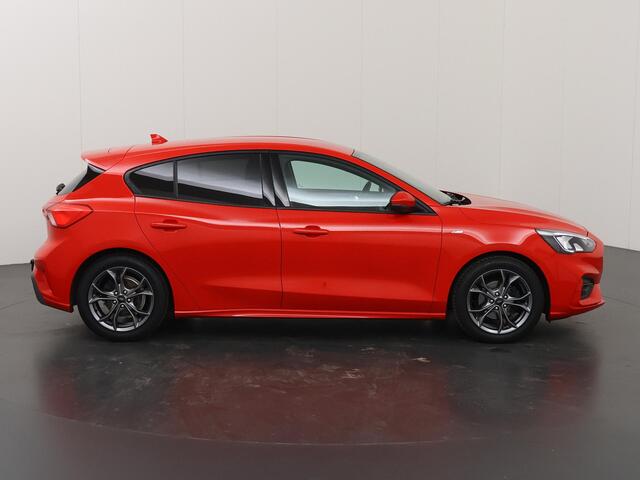 Ford FOCUS 1.0 EcoBoost ST Line Business | Trekhaak | Winterpakket | Cruise Control Adaptief | Navigatie | Climate Control |