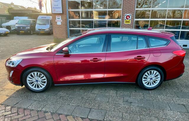 Ford FOCUS 1.5 ECOB. STUURVERW TREKHAAK AUTO NAP LOGISCH