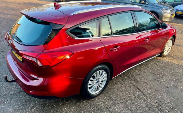 Ford FOCUS 1.5 ECOB. STUURVERW TREKHAAK AUTO NAP LOGISCH