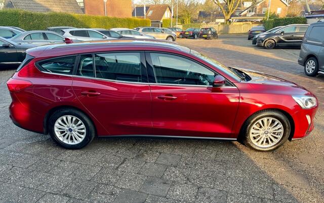 Ford FOCUS 1.5 ECOB. STUURVERW TREKHAAK AUTO NAP LOGISCH