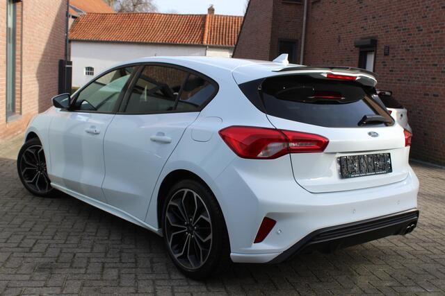 Ford FOCUS 1.5 EcoBoost ST Line Business 182PK Unieke KM Stand! Liefhebber! 100% Dealer onderhouden
