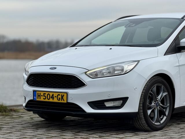 Ford FOCUS Wagon 1.5 Titanium|17"LM|Stoel/Stuur Verwarming