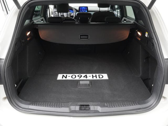 Ford FOCUS Wagon EcoBoost 150pk Active X Business | Elek. Trekhaak | Winter Pack | Elek. a Klep | B&O | Camera | All-Seasons | 1e eigenaar |
