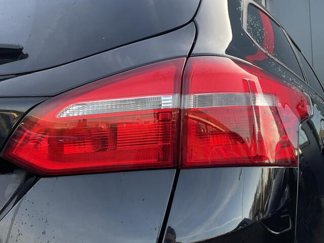 Ford FOCUS Wagon 1.0 ST-Line - Navigatie - Climate Control - Parkeersensoren