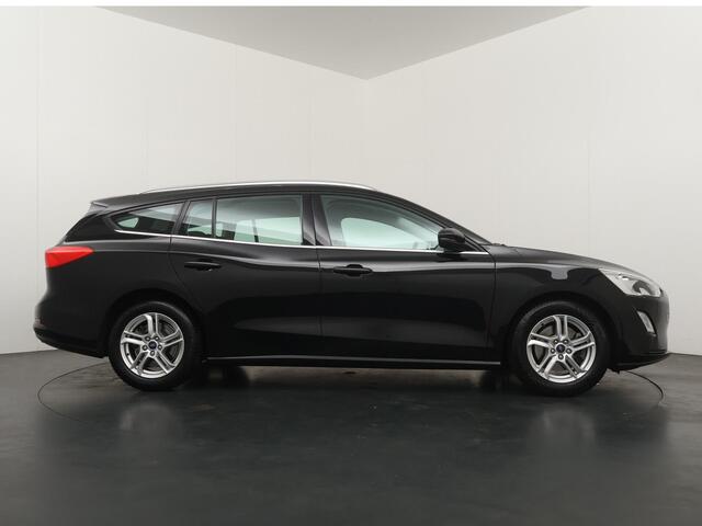 Ford FOCUS Wagon 1.0 EcoBoost Trend Edition Business - Navigatie - Apple Carplay/Android Auto - Lichtmetalen velgen
