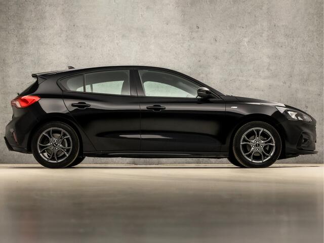 Ford FOCUS 1.0 EcoBoost ST Line Sport (APPLE CARPLAY, GROOT NAVI, ZWART HEMEL, SPORTSTOELEN, LM VELGEN, PARKEERSENSOREN, CRUISE, NIEUWSTAAT)
