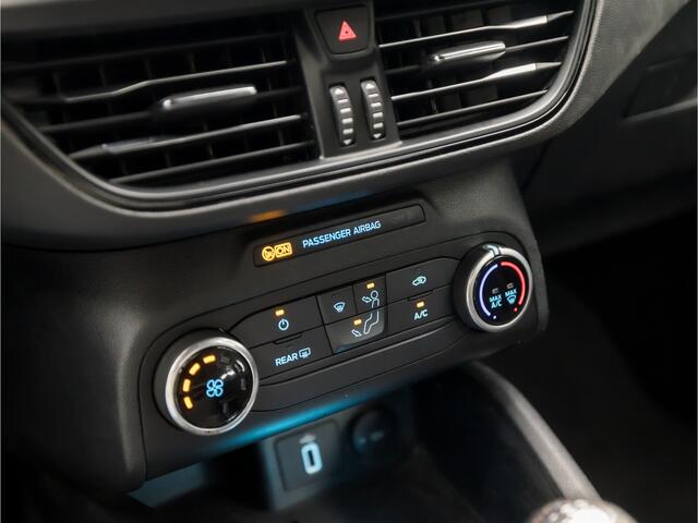 Ford FOCUS 1.0 EcoBoost ST Line Sport (APPLE CARPLAY, GROOT NAVI, ZWART HEMEL, SPORTSTOELEN, LM VELGEN, PARKEERSENSOREN, CRUISE, NIEUWSTAAT)