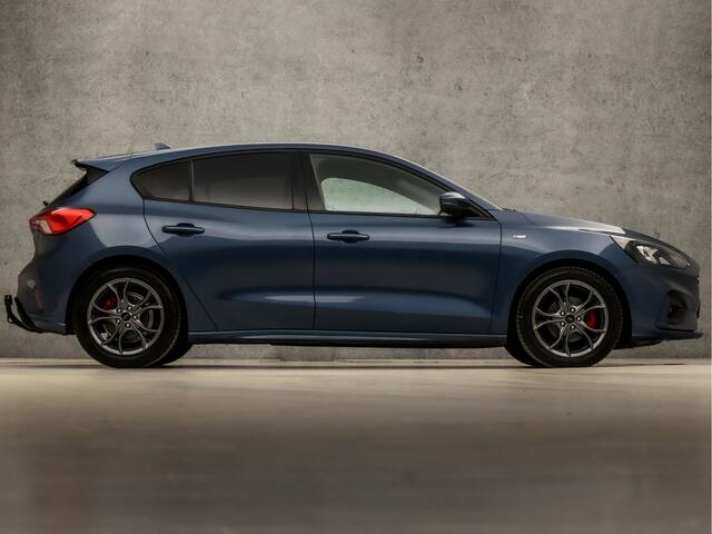 Ford FOCUS 1.0 EcoBoost Hybrid ST Line X (VIRTUAL COCKPIT, APPLE CARPLAY, GROOT NAVI, CLIMATE, CAMERA, SPORTSTOELEN, KEYLESS, MODE KNOP, TREKHAAK, NIEUWSTAAT)