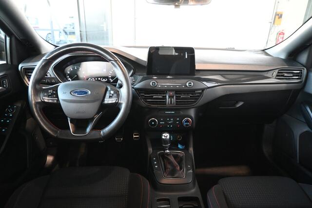 Ford FOCUS Wagon 1.0 EcoBoost ST Line Business Navigatie Stoelverwarming Goed Onderhouden! Inruil Mogelijk!