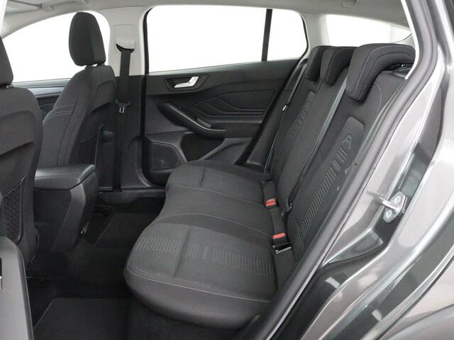 Ford FOCUS 1.0 EcoBoost Hybrid Active Business | Panoramadak | Stoelverwarming | Trekhaak | Comfortstoelen | Camera | Carplay | Keyless | Full LED | Navigatie