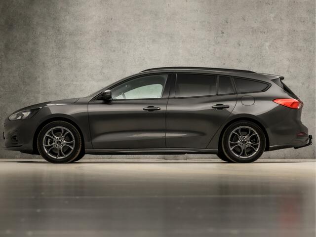 Ford FOCUS 1.5 EcoBoost ST Line 181Pk Automaat (APPLE CARPLAY, GROOT NAVI, STUUR/STOELVERWARMING, CAMERA, SPORTSTOELEN, TREKHAAK, GETINT GLAS, KEYLESS, NIEUWSTAAT)