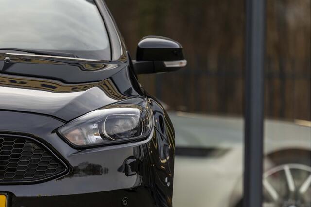 Ford FOCUS Wagon 1.5 ST-Line 182