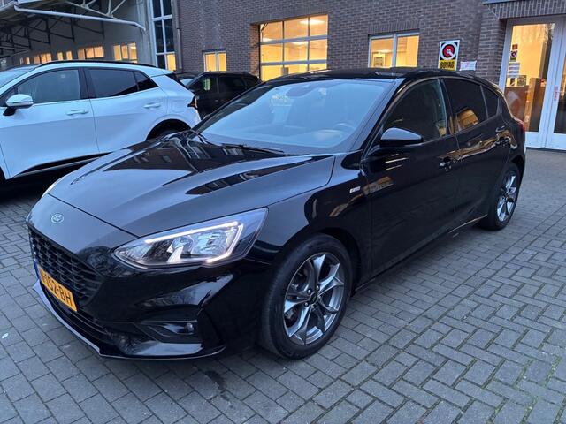 Ford FOCUS 1.0 ECOB. ST Line! CAMERA/CARPLAY/CRUISE