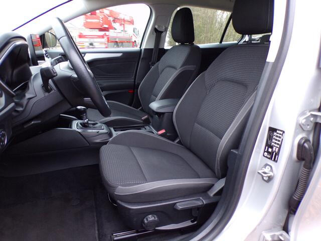 Ford FOCUS Wagon 1.0 EcoBoost Trend Edition Business Camera PDC Cruise Carplay NAP!