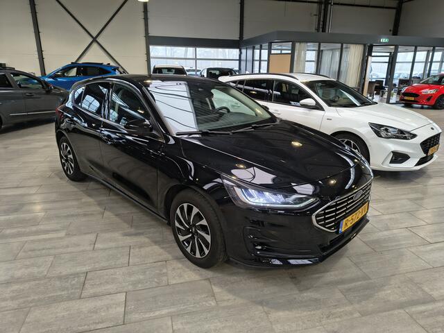 Ford FOCUS EcoBoost Hybrid 125 pk Titanium | Winter Pack | Camera | Keyless entry | Groot navi | Draadloos Apple Carplay