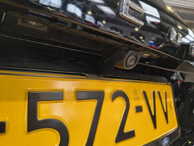 Ford FOCUS EcoBoost Hybrid 125 pk Titanium | Winter Pack | Camera | Keyless entry | Groot navi | Draadloos Apple Carplay