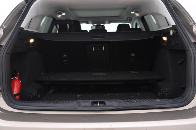 Ford FOCUS Wagon 1.5 EcoBlue Vingale Panorama, Leer, Xenon, Climate, Trekhaak