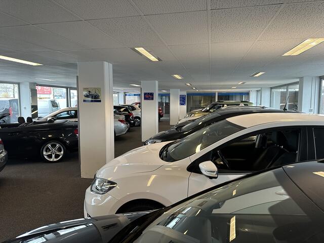 Ford FOCUS Wagon 1.0 Titanium airco/ecc navigatie keurige auto